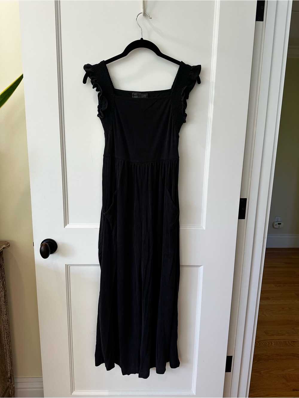 Anthropologie Saturday Sunday Women’s Faded Black Ruffle-Sleeve Jumpsuit